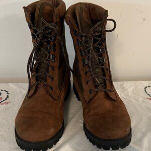 Vintage Herman Survivor  Men's Size 10.5 Waterproof boots. Brown.